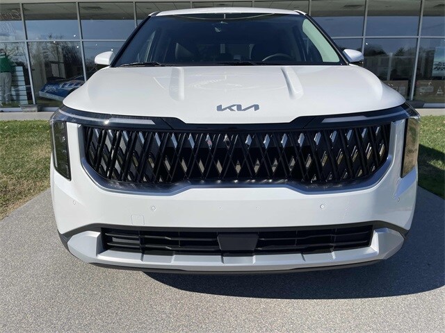 2026 Kia Carnival LXS photo 2