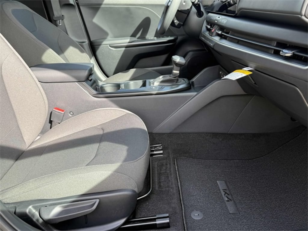 New 2026 Kia K4 LXS Sedan