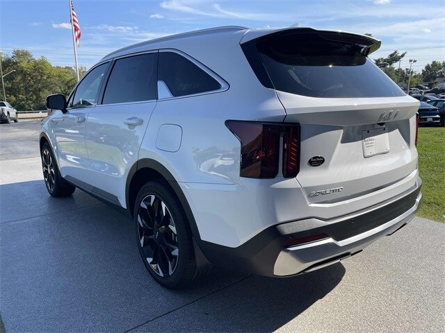 2026 Kia Sorento EX photo 2