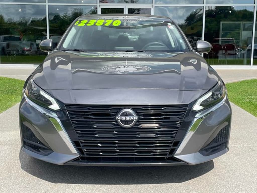 Used 2023 Nissan Altima 2.5 SV Sedan