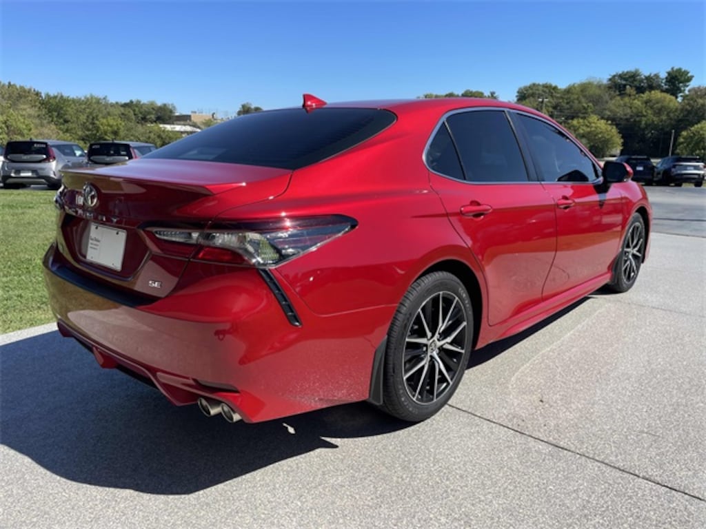 Used 2022 Toyota Camry SE Sedan