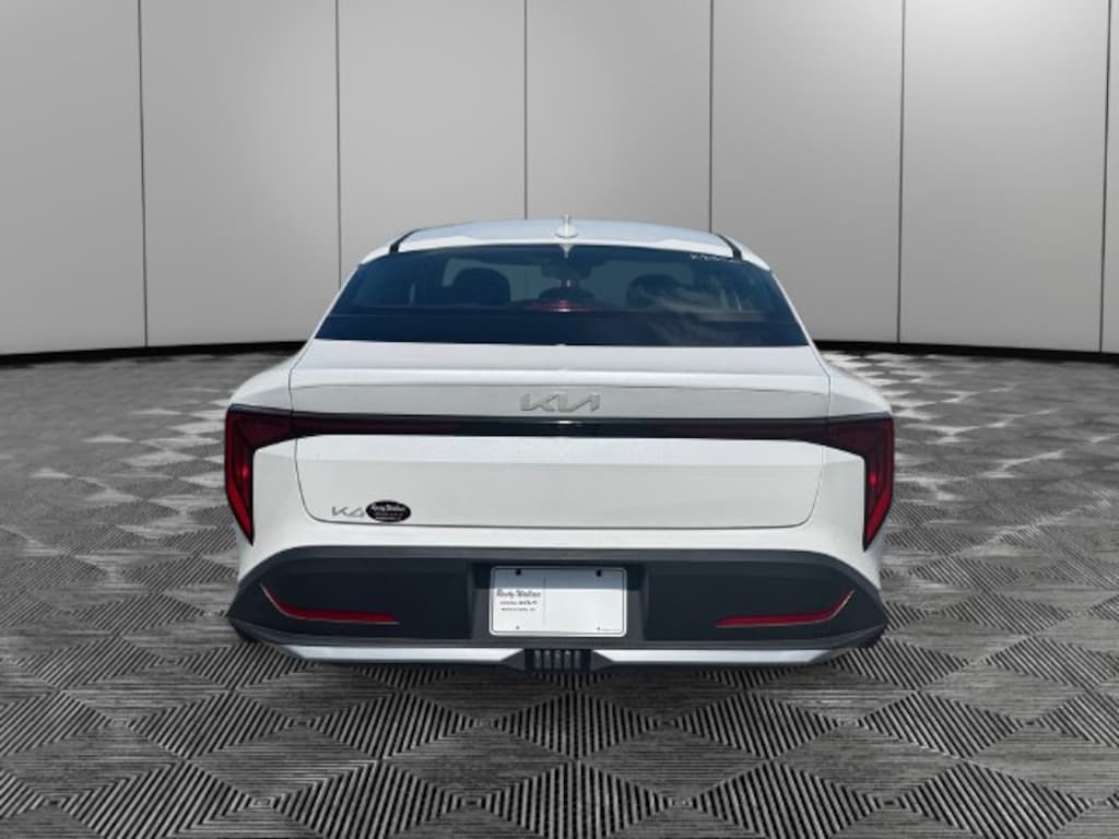 New 2026 Kia K4 LXS Sedan