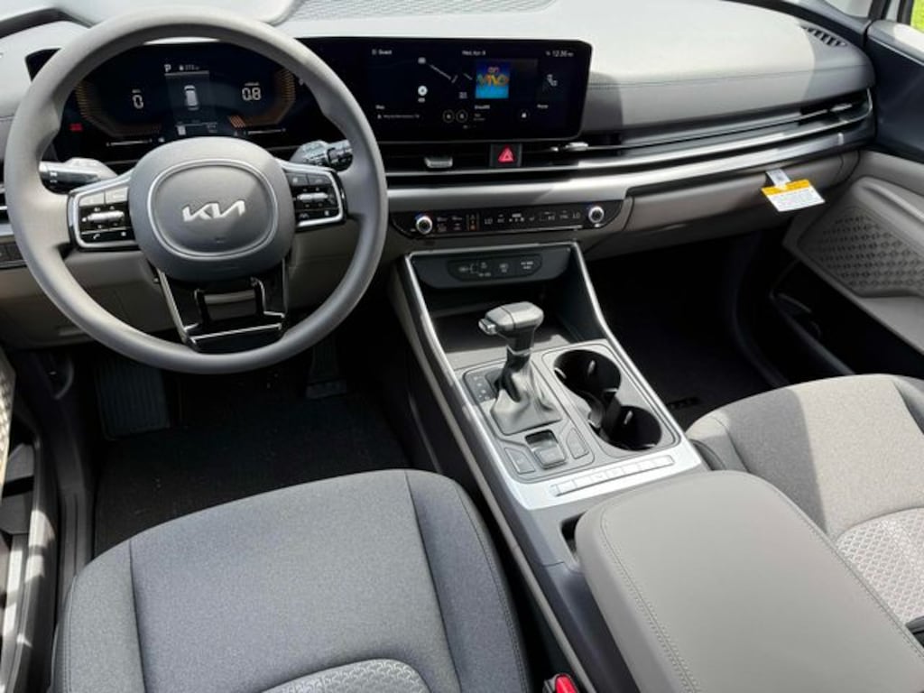 New 2026 Kia Carnival Van Passenger Van