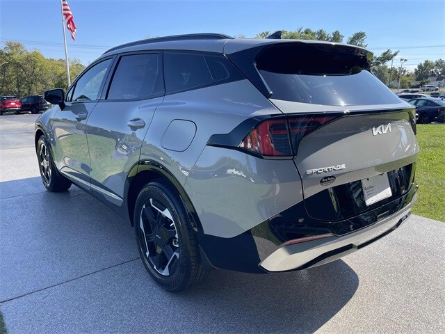 2026 Kia Sportage SX photo 3