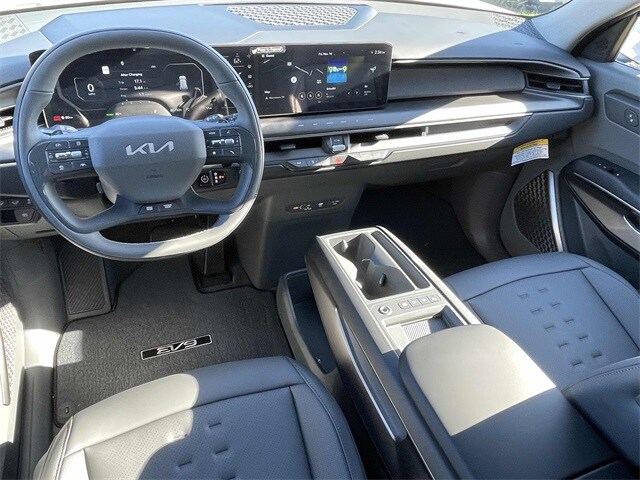 2026 Kia EV9 Wind photo 2