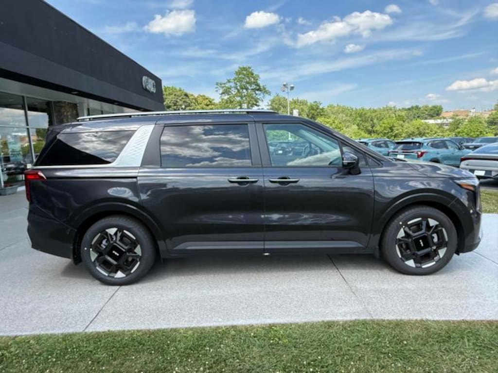 New 2026 Kia Carnival EX Van Passenger Van