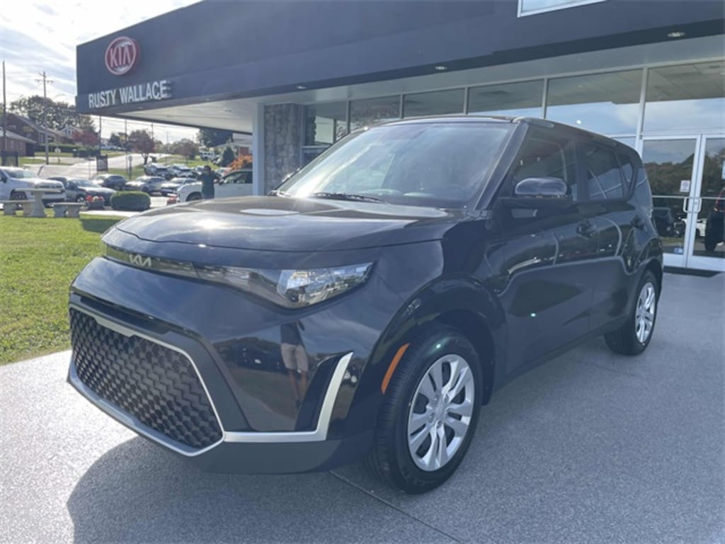 New 2025 Kia Soul LX Hatchback