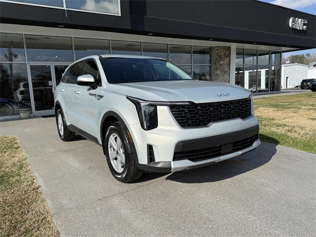 2026 Kia Sorento LX's photo