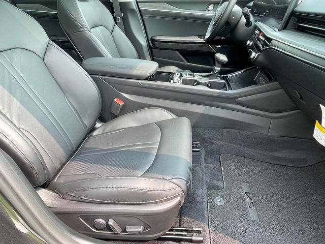 2025 Kia K5 EX - Photo 18