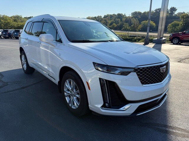 2023 Cadillac XT6 Luxury photo 3
