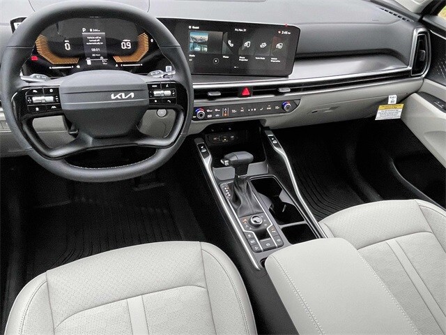 2026 Kia Sorento S photo 2