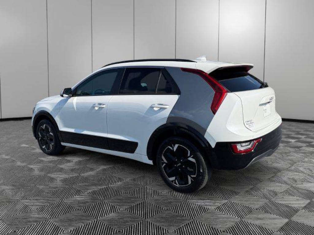 Used 2023 Kia Niro EV Wave Sport Utility