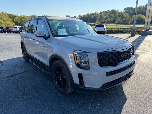 2022 Kia Telluride EX photo 3