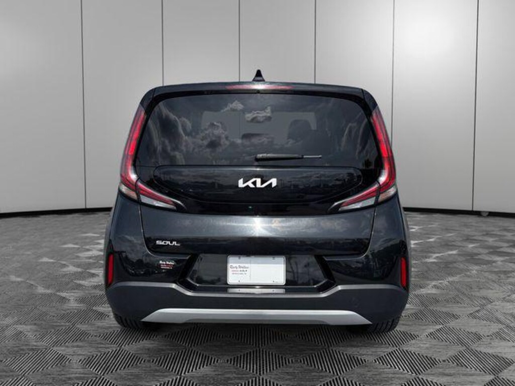 Used 2024 Kia Soul LX Hatchback
