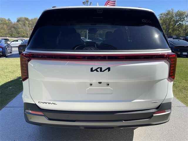 2026 Kia Carnival SX Prestige photo 4