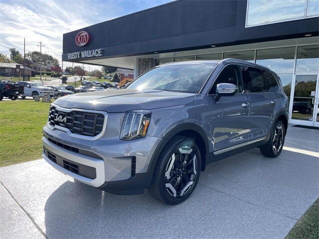 2025 Kia Telluride S photo 3