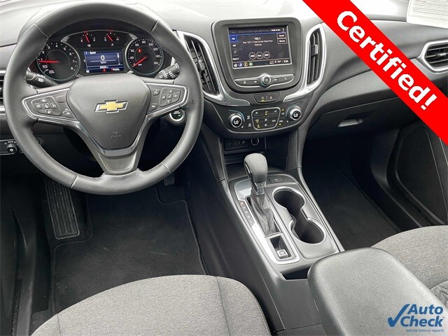 2024 Chevrolet Equinox photo 2
