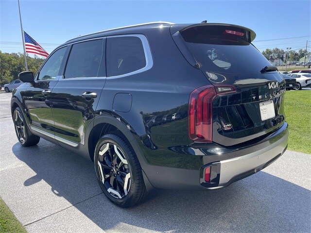 2025 Kia Telluride S photo 3