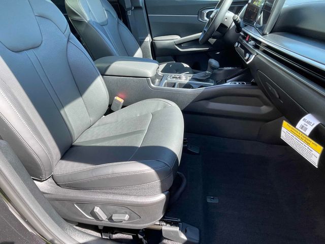 2026 Kia Sorento EX - Photo 18