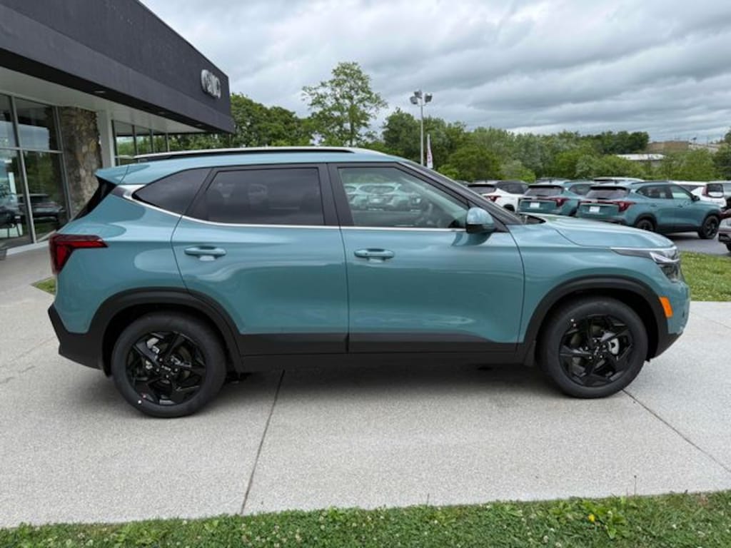 New 2026 Kia Seltos EX SUV