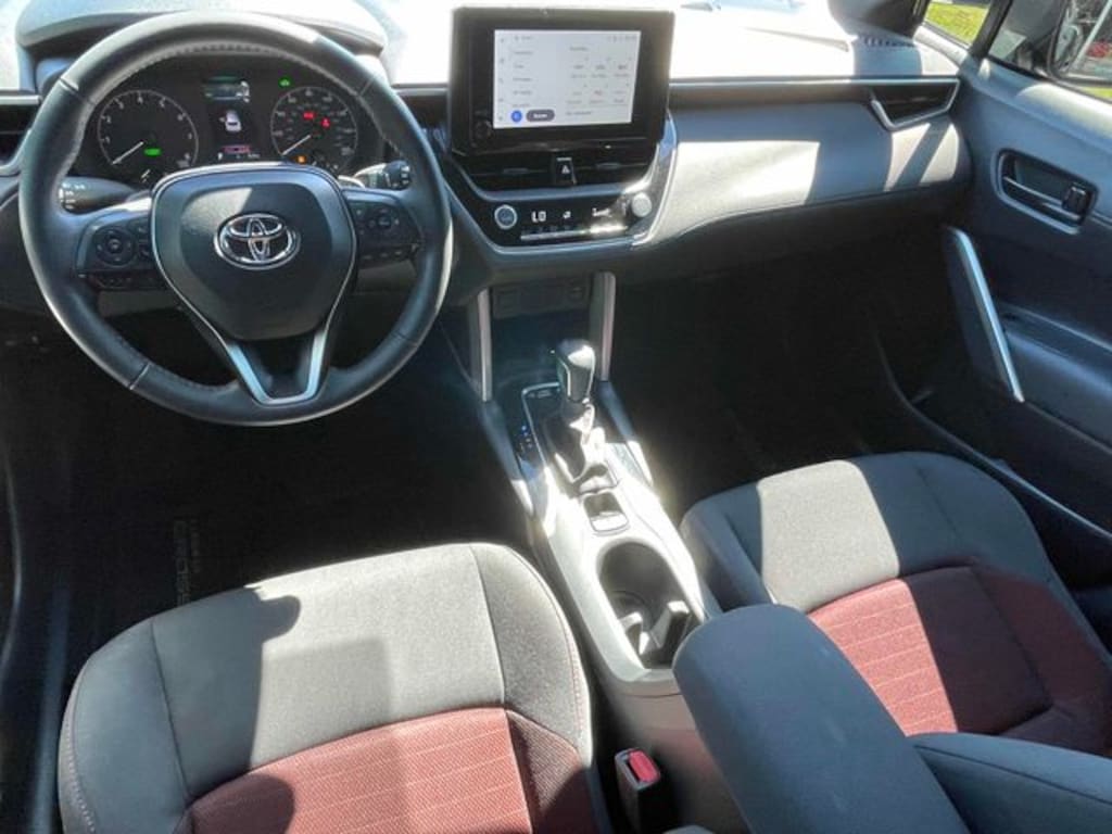 Used 2024 Toyota Corolla Cross Hybrid SE SUV