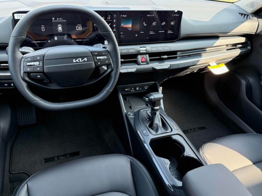 New 2026 Kia K4 EX Hatchback