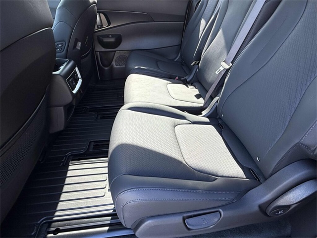 New 2026 Kia Carnival SX Van Passenger Van