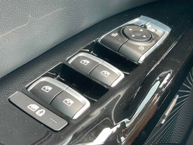 2025 Kia K5 EX - Photo 14