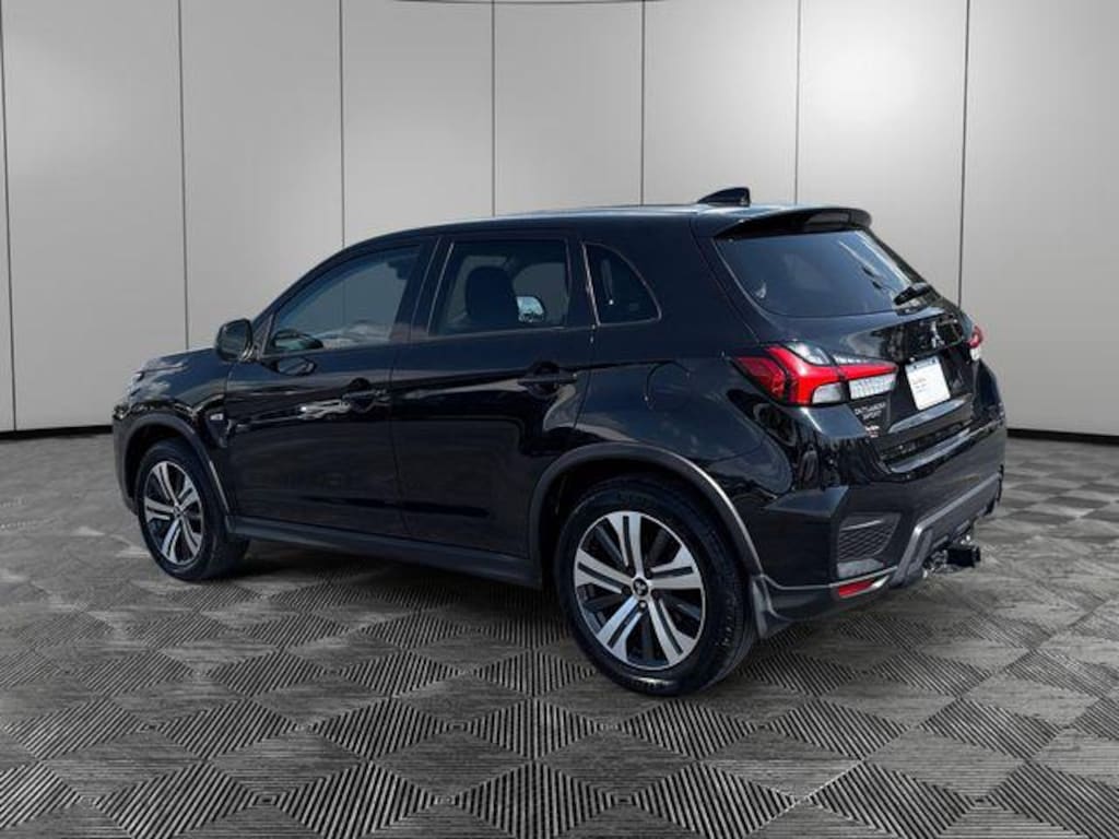 Used 2022 Mitsubishi Outlander Sport 2.0 ES 2WD Sport Utility