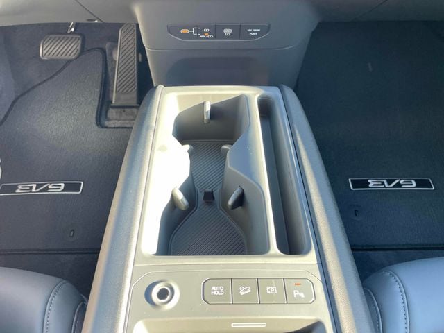 2026 Kia EV9 Wind - Photo 11