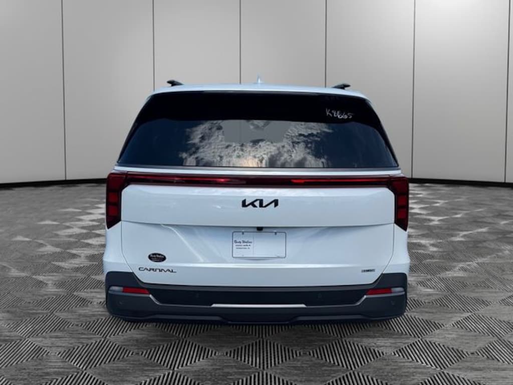 New 2026 Kia Carnival Hybrid SX Van Passenger Van
