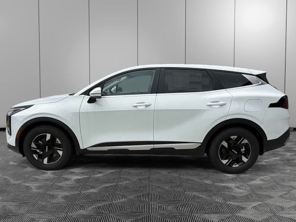 New 2026 Kia Sportage LX SUV