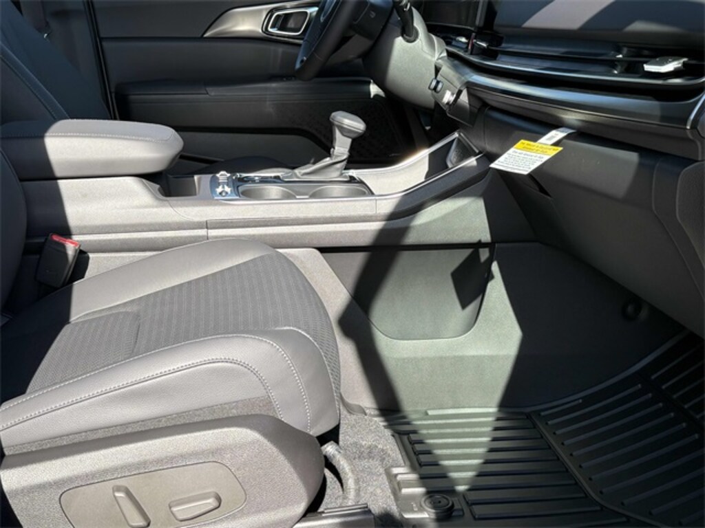 New 2026 Kia Carnival SX Van Passenger Van