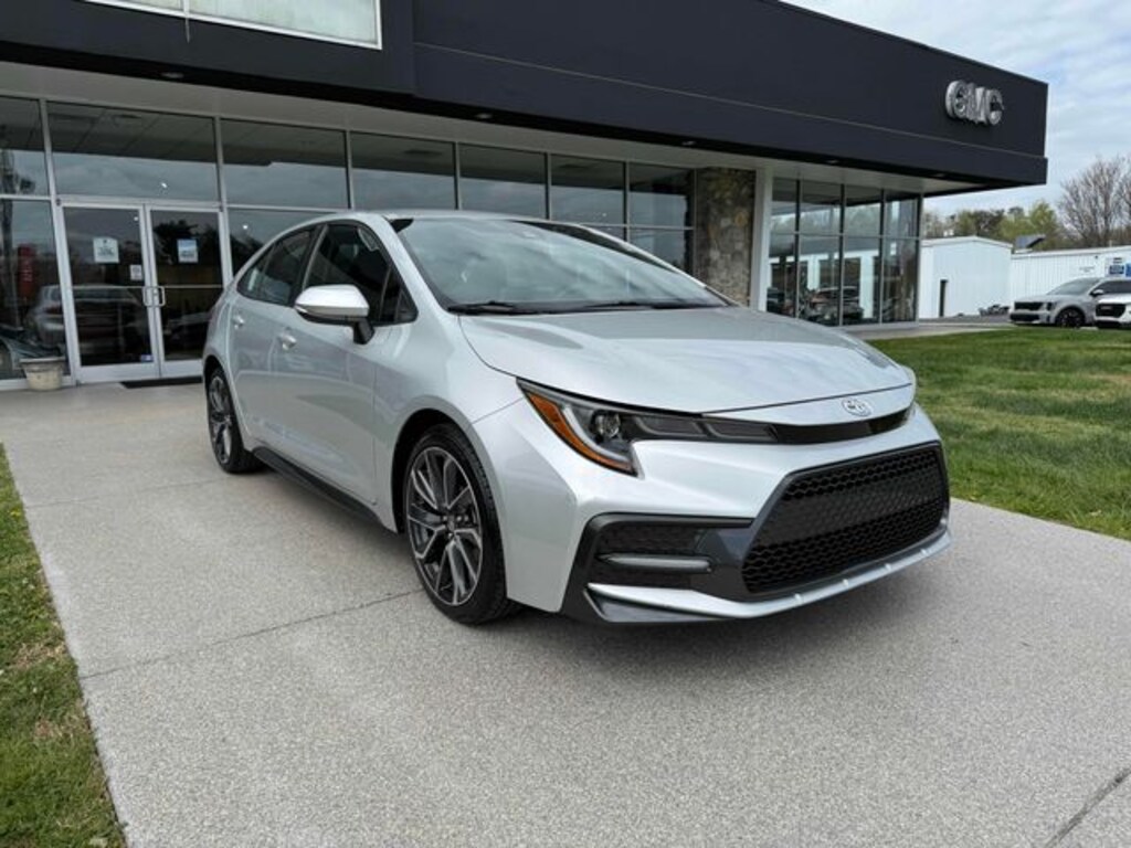 Used 2020 Toyota Corolla SE Sedan
