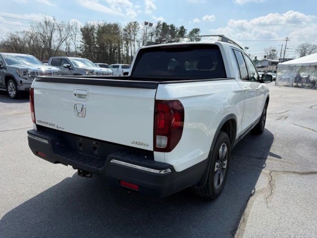 Used 2017 Honda Ridgeline RTL AWD Truck Crew Cab