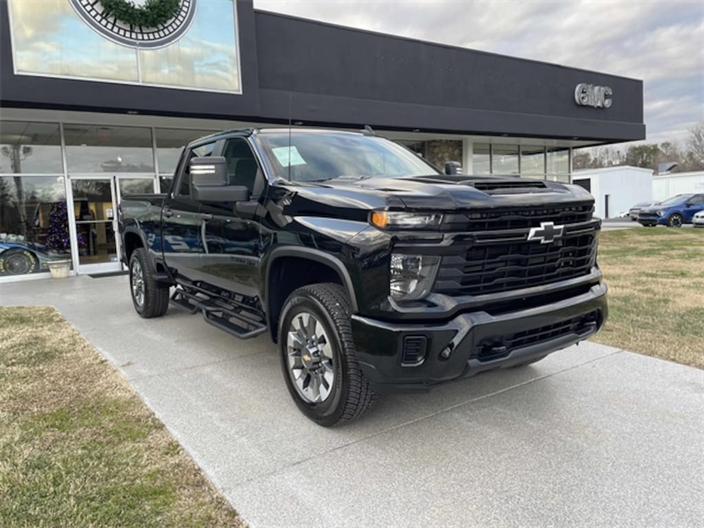 Used 2024 Chevrolet Silverado 2500 HD Custom Truck Crew Cab