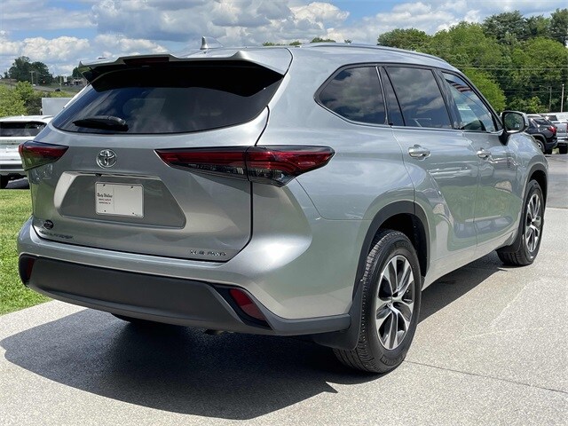 2021 Toyota Highlander XLE photo 4
