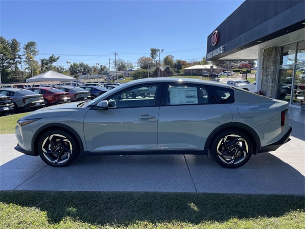 New 2025 Kia K4 EX Sedan