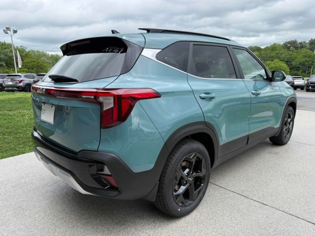 New 2026 Kia Seltos EX SUV