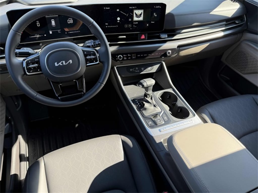 New 2026 Kia Carnival Van Passenger Van