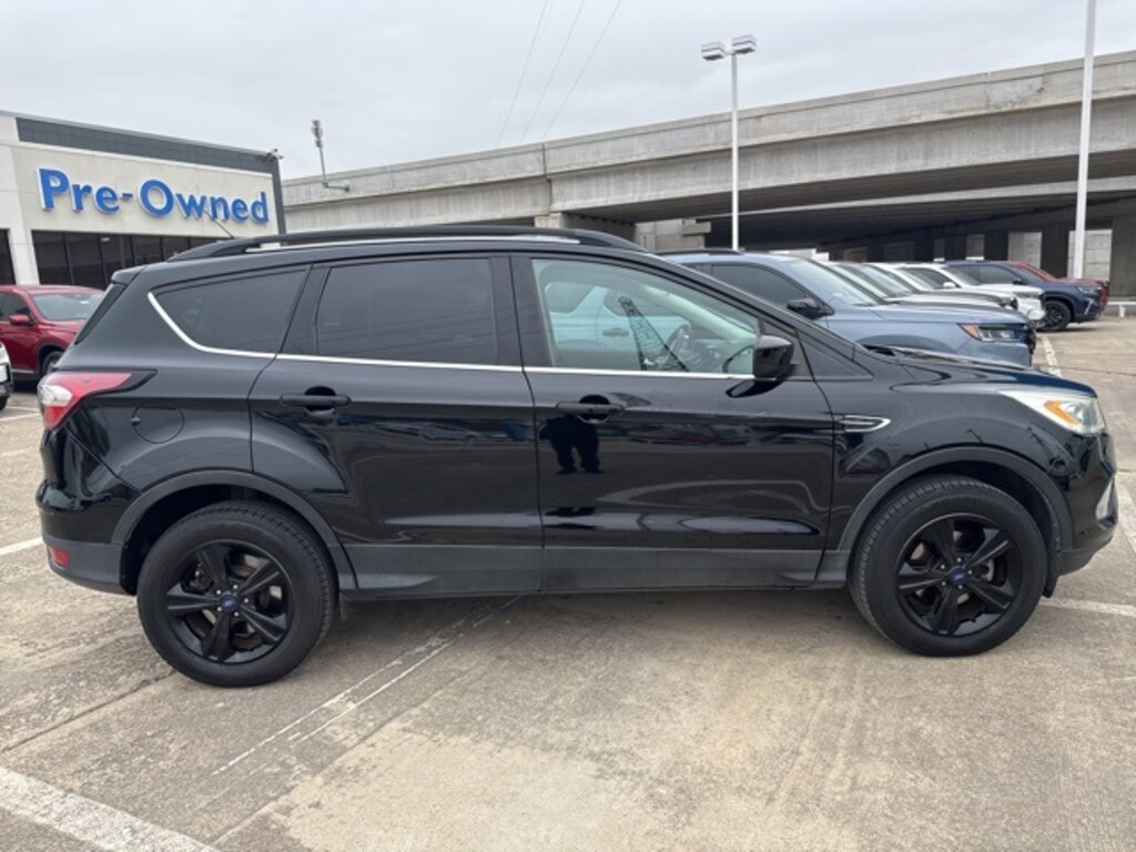 Used 2017 Ford Escape SE SUV