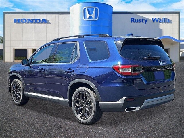2025 Honda Pilot Touring photo 3