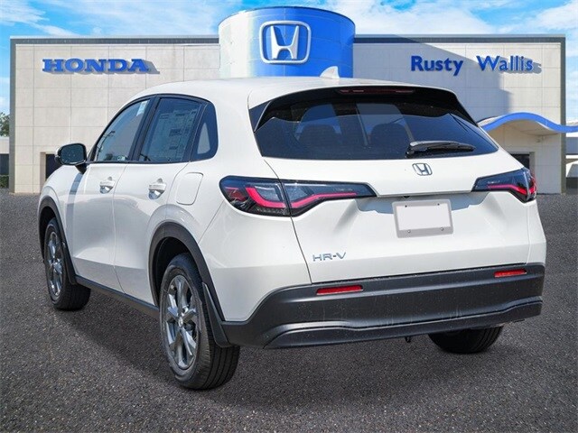 2026 Honda HR-V LX photo 3
