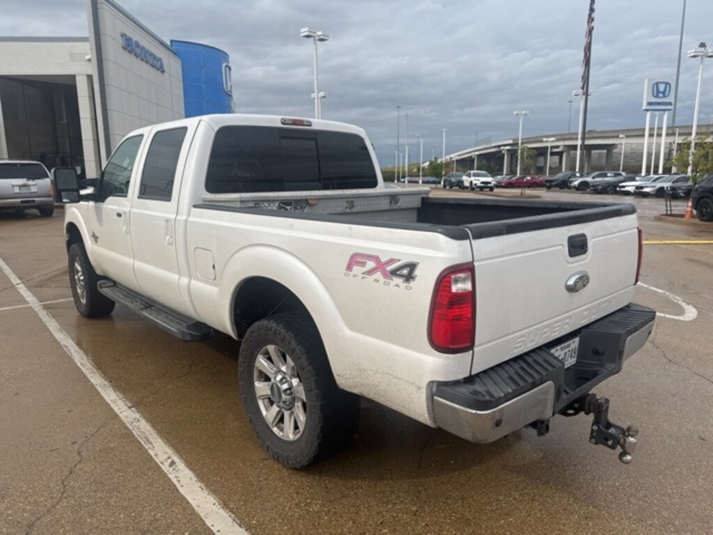 Used 2013 Ford F-250SD Lariat Truck