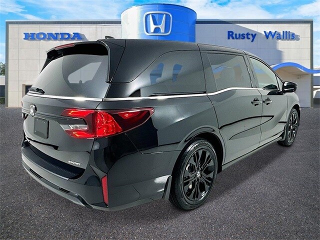 2025 Honda Odyssey photo 3