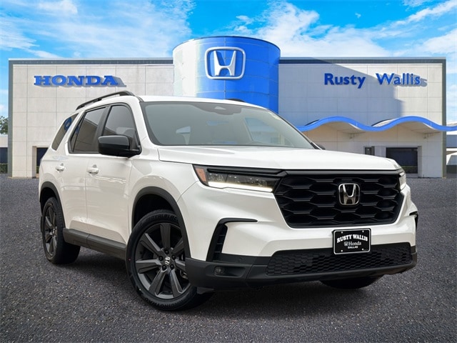 2025 Honda Pilot Sport's photo