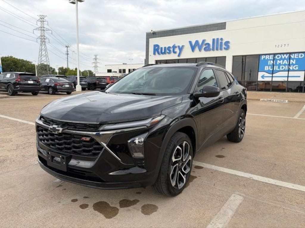 Used 2025 Chevrolet Trax 2RS SUV