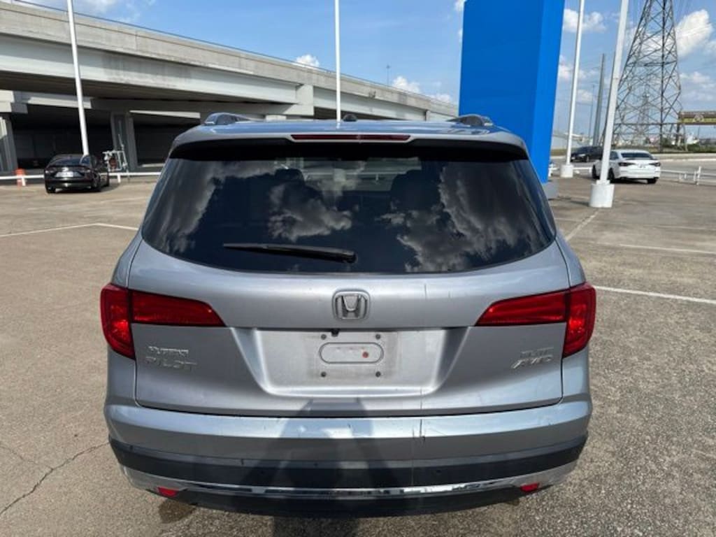 Used 2017 Honda Pilot Elite SUV