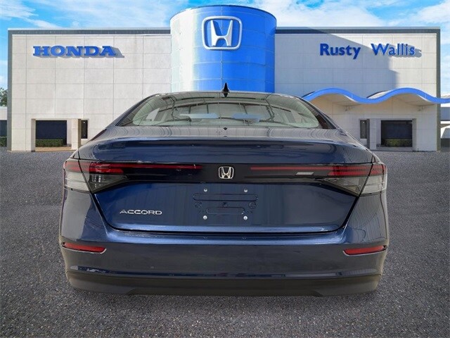 2025 Honda Accord SE photo 4