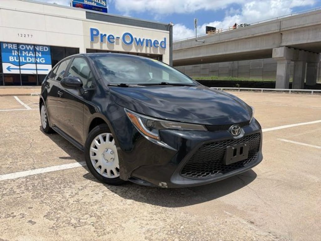 Used 2021 Toyota Corolla LE Sedan